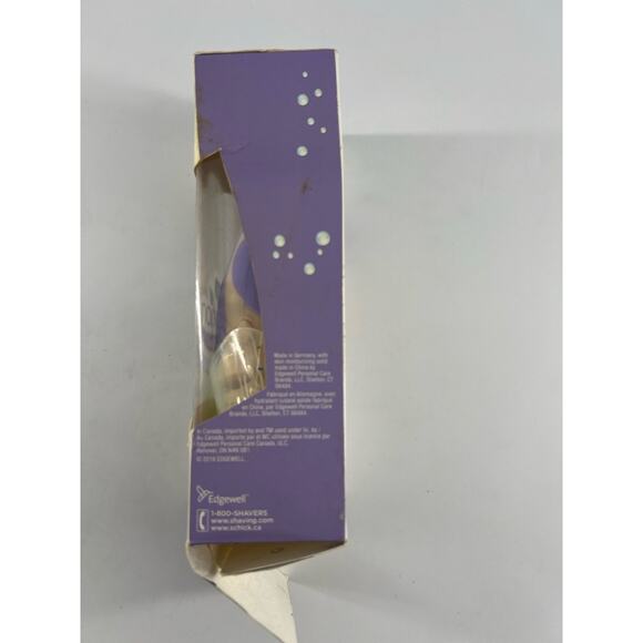 Schick Intuition Pure Nourishment Razor Handle + 2 Cartridges Coconut Milk New - Picture 2 of 3